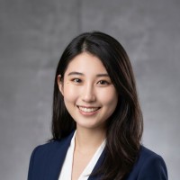 王肖洒女士 Ms. Summer WONG Chiu Sha